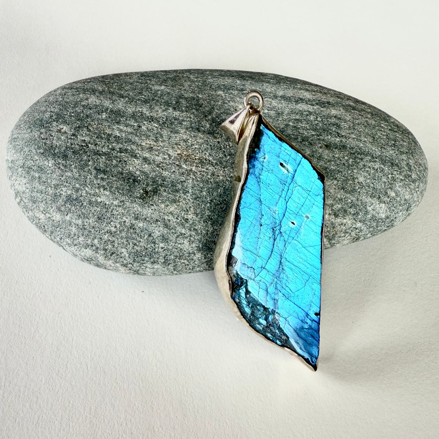 Flat Rock Labradorite Pendant - SD1325
