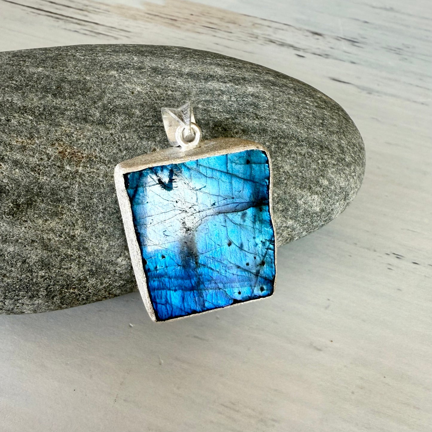 Flat Rock Labradorite Pendant - SD1329B