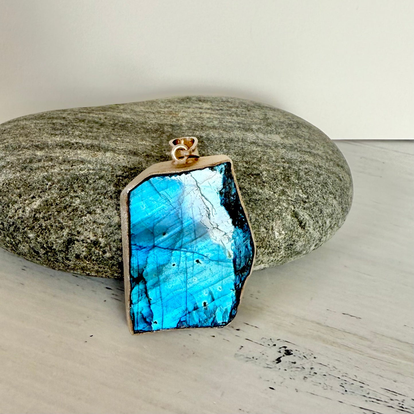 Flat Rock Labradorite Pendant - SD1330